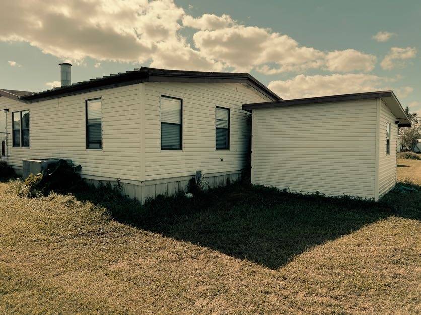 627 Jeremy Drive a Davenport, FL Mobile or Manufactured Home for Sale